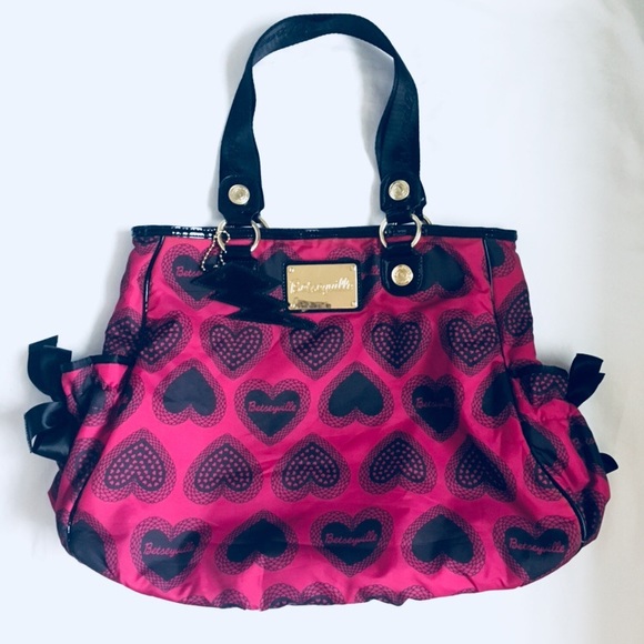 Betsey Johnson Handbags - 💓Large Betseyville Bag💓